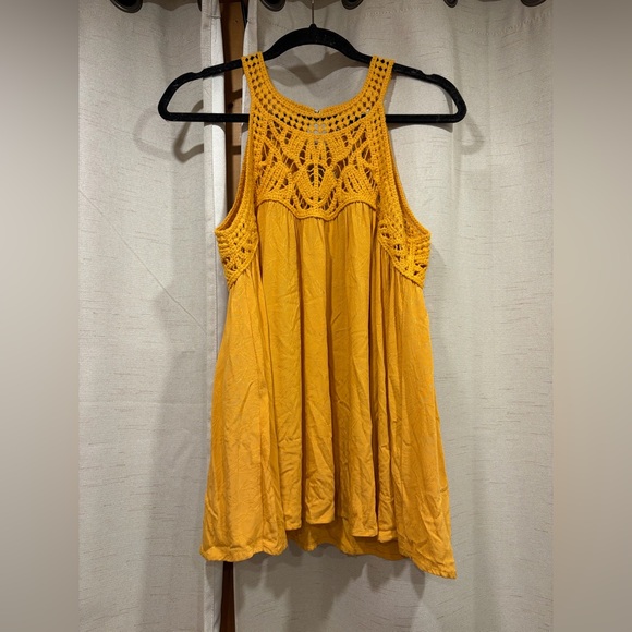Lovestitch  Yellow Crochet Halter Women's Top - Picture 4 of 11